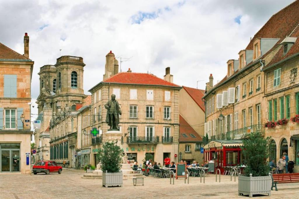 Le Petit Cloitre Apartamento Langres Exterior foto